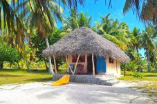 Rent by room in Tikehau - TIKEHAU - Bungalow Pacific Beach Family 